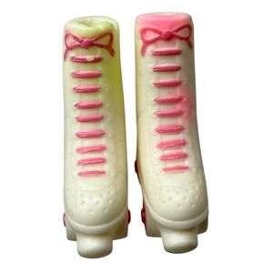 VINTAGE 1982 Barbie Doll White California Dream Squishy Roller Skates Pink Laces